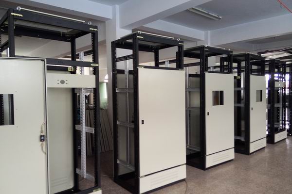 金川控制柜-3683厂家控制柜检修需要注意的